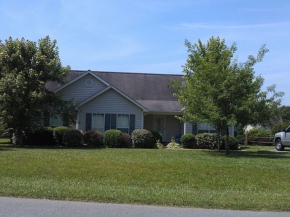 Beutiful home, pond view lot