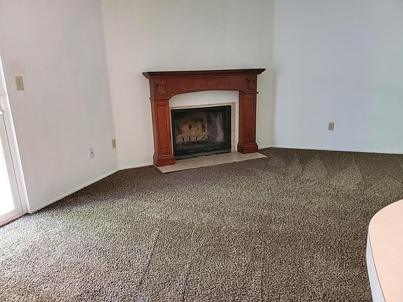 4th image of 1845 Peachtree Ln APT B