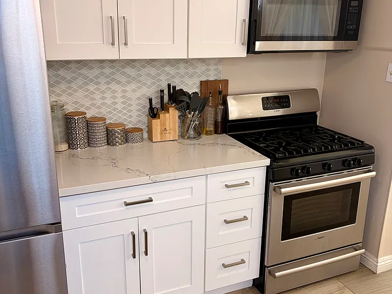 1342 Bennett Ave — Photo 7