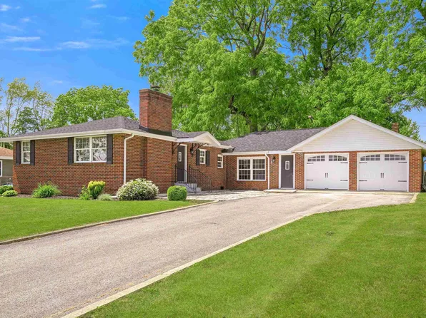 704 E Northshore Dr, Syracuse, IN 46567