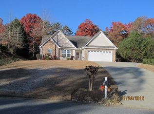 8945 Montclair Hills Dr, Cumming, GA 30028