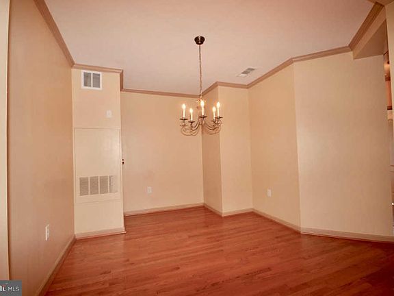 3rd image of 815 Branch Dr APT 401