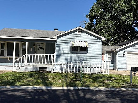 3rd image of 105 Debra Ln