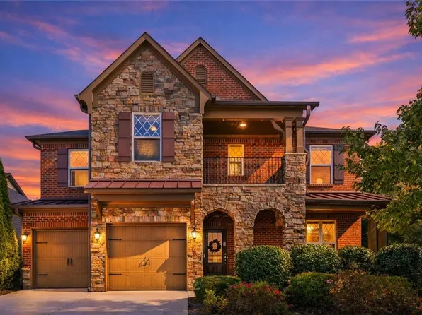 5860 Bluff Heights Dr, Cumming, GA 30040