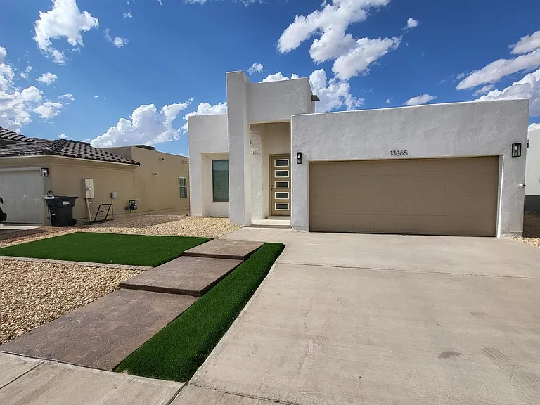 13865 Lorenz Ave — Photo 2