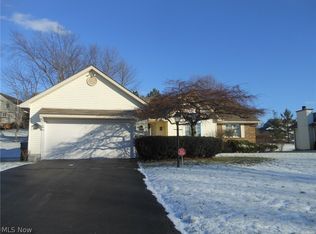 6594 S Timberidge Dr, Youngstown, OH 44515