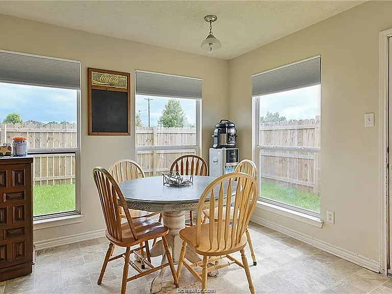 4001 Southern Trace Ct — Photo 3