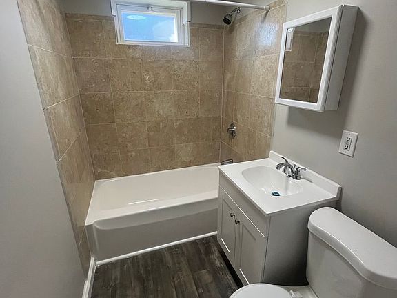 3rd image of 230 Fort Pleasant Avenue Warner St #62-3L