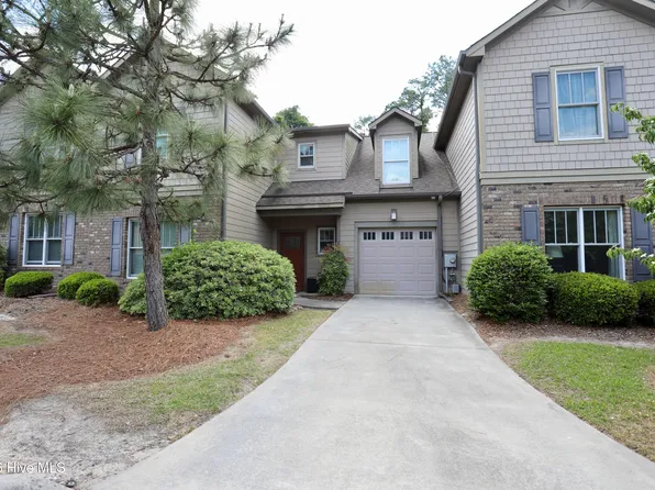 195 Pinebranch Court, Southern Pines, NC 28387
