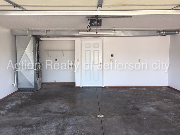 2nd image of 4919 Charm Oak Dr