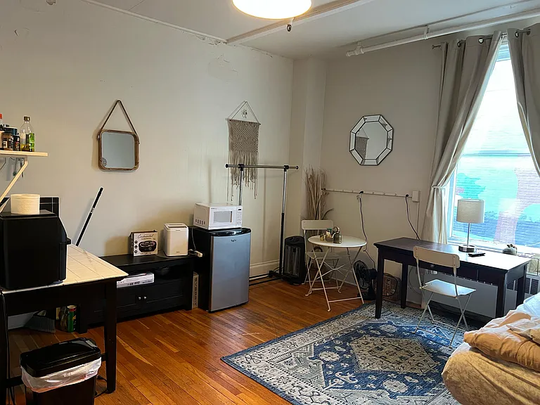 118 W Main St — Photo 5