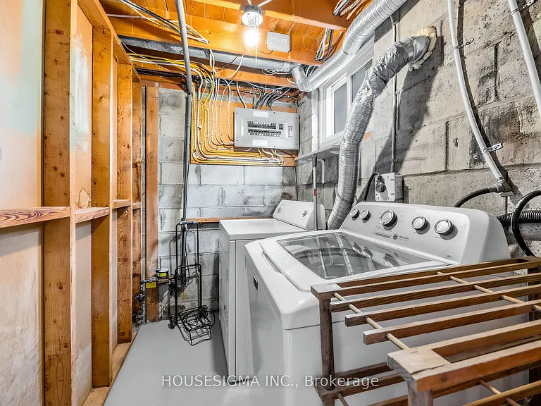 51 Tisdale Ave #MAIN FLOOR — Photo 15