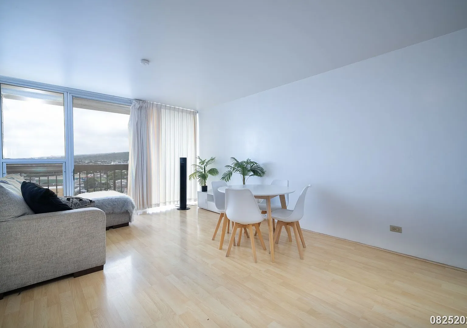 $2,900/ 2 Bed / 1 Bath / 1 Parking Furnished Liliha Square, Honolulu Available for Immediate Occu... — Photo 3