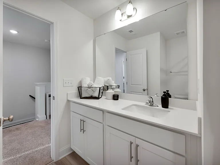 Leland Hill Cir — Photo 3