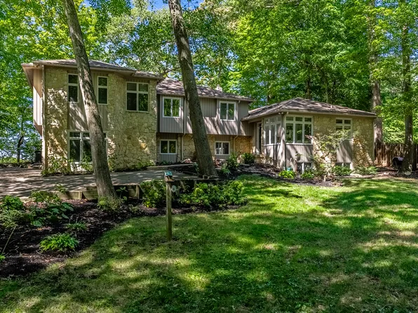 14348 Bryn Mawr Dr, Fishers, IN 46038