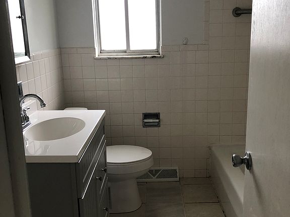 2nd image of 4513 Hudson Dr APT 3