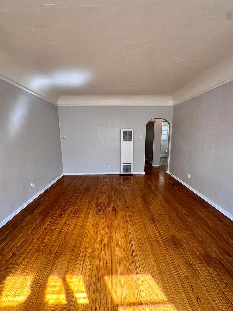 125 Granada Ave — Photo 2