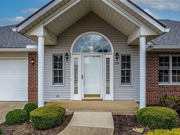 5th image of 1089 Sterling Oaks Dr