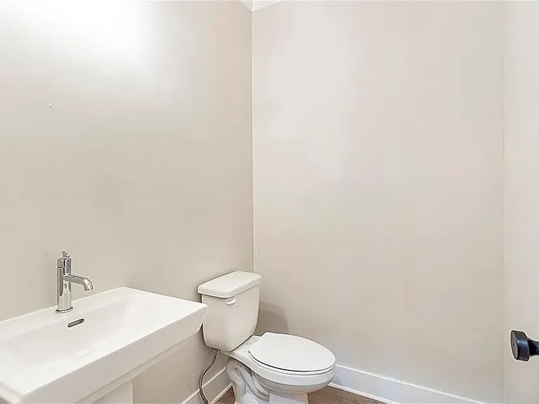160 Palm St — Photo 9