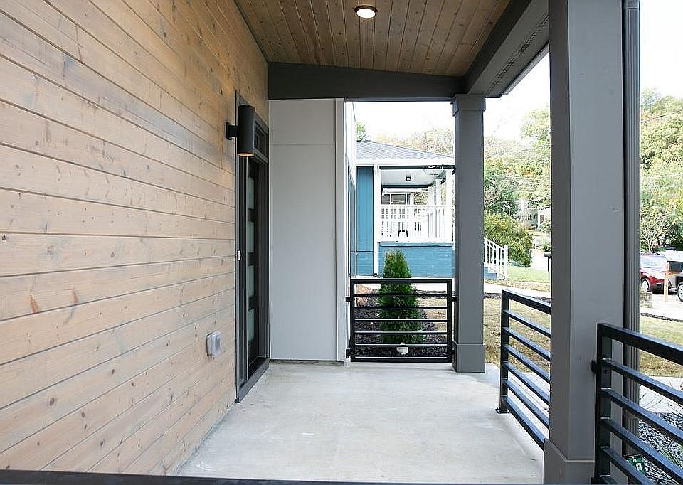 2nd image of 1149 Wade St