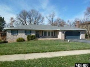 950 Melrose Ln, York, PA 17402