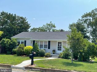 553 Seaman Ave, Beachwood, NJ 08722