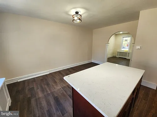 4621 Woodland Ave — Photo 8