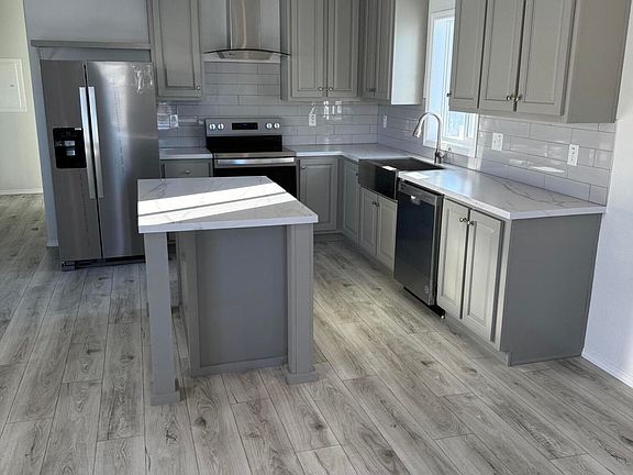 4th image of 392 N Main St #11