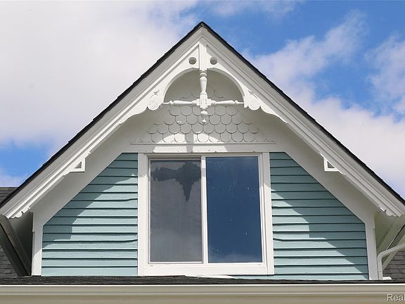 3rd image of 43 Rathbone St S