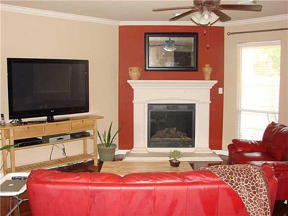 4th image of 408 Madisons Way