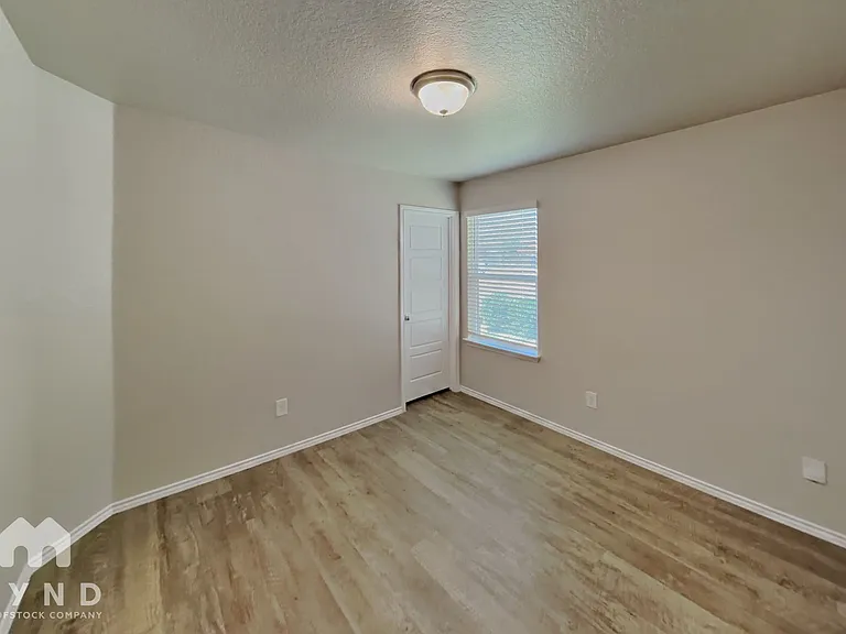 12920 Cicely Ct — Photo 13