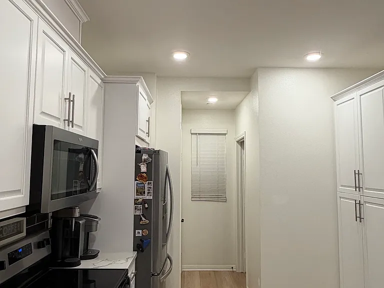 710 N Ethan Way — Photo 7