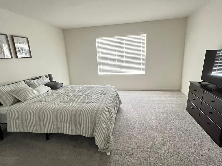105 Thetford Way — Photo 8