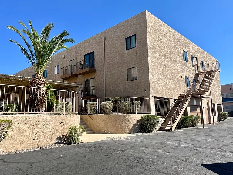 2094 Mesquite Ave #203 — Photo 19