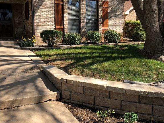 2nd image of 17 Hoylake Dr