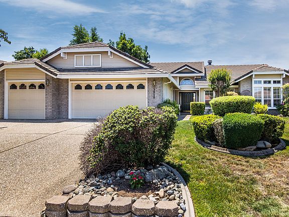 2nd image of 5010 Clairmont Dr