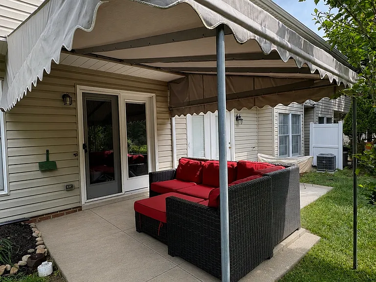 210 Commons Dr — Photo 12