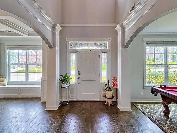 5th image of 115 Golden Oak Dr