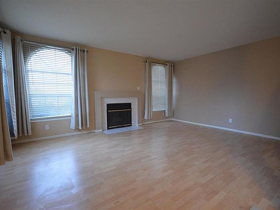5th image of 901 Academy Dr