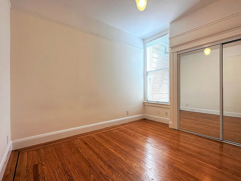Top Floor 2 Bedroom Apartment for rent in Noe Valley! — Photo 9