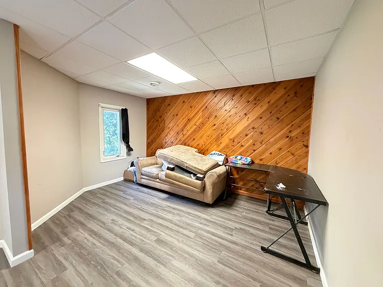 1701 Baxter Ave — Photo 6