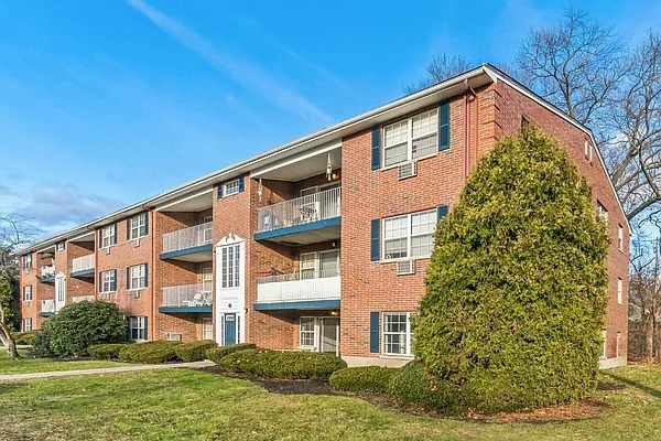 Eagle Rock Apartments at Framingham — Photo 19
