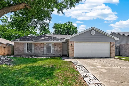 24006 Lone Elm Dr Photo 1