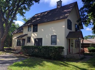 211 S McHenry Ave #2, Crystal Lake, IL 60014
