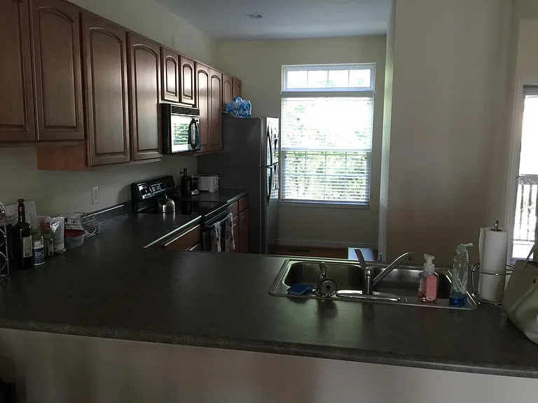 2546 Cleinview Ave — Photo 8