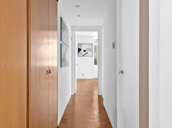 24 West 55th Street image 5 of 12