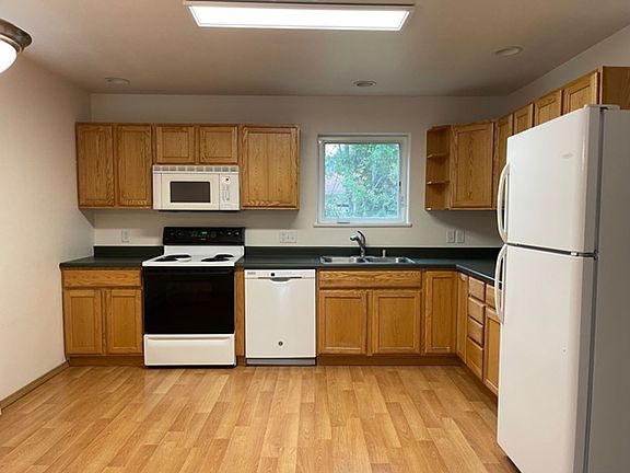 3rd image of 4683 Bluegill Rd #A