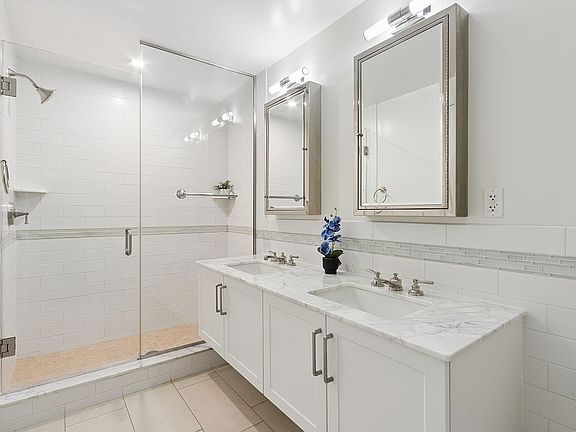 5th image of 155 15th St APT 2C