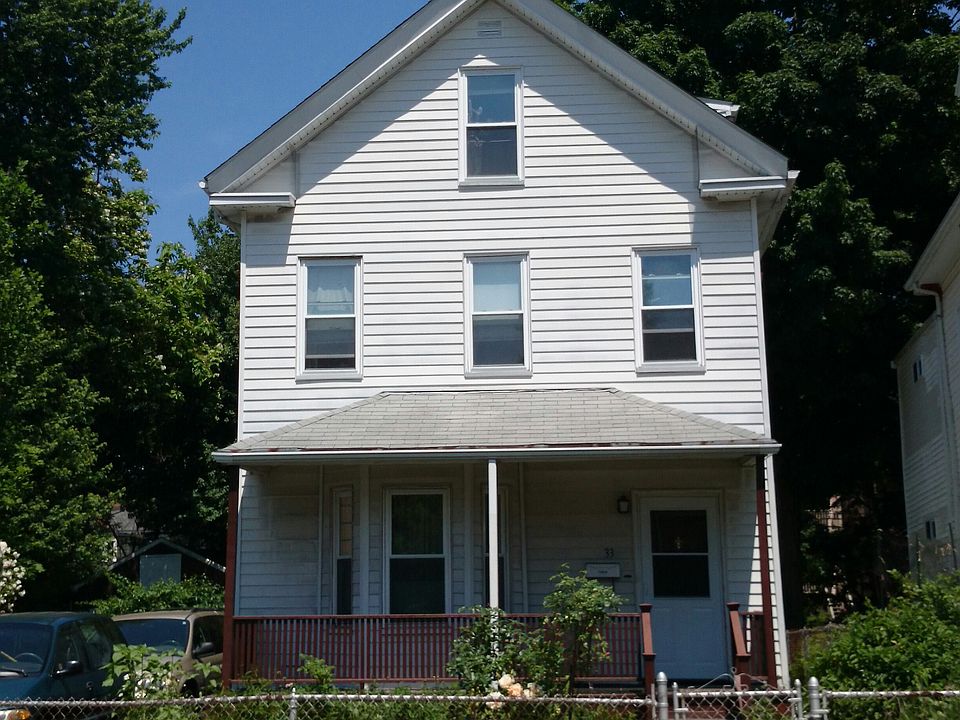 2nd image of 33 Fuller St