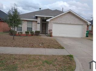 748 Rockett Ln, Cedar Hill, TX 75104